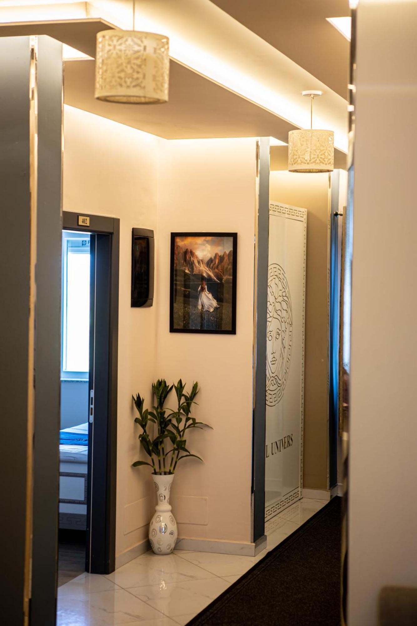 Hotel Univers *