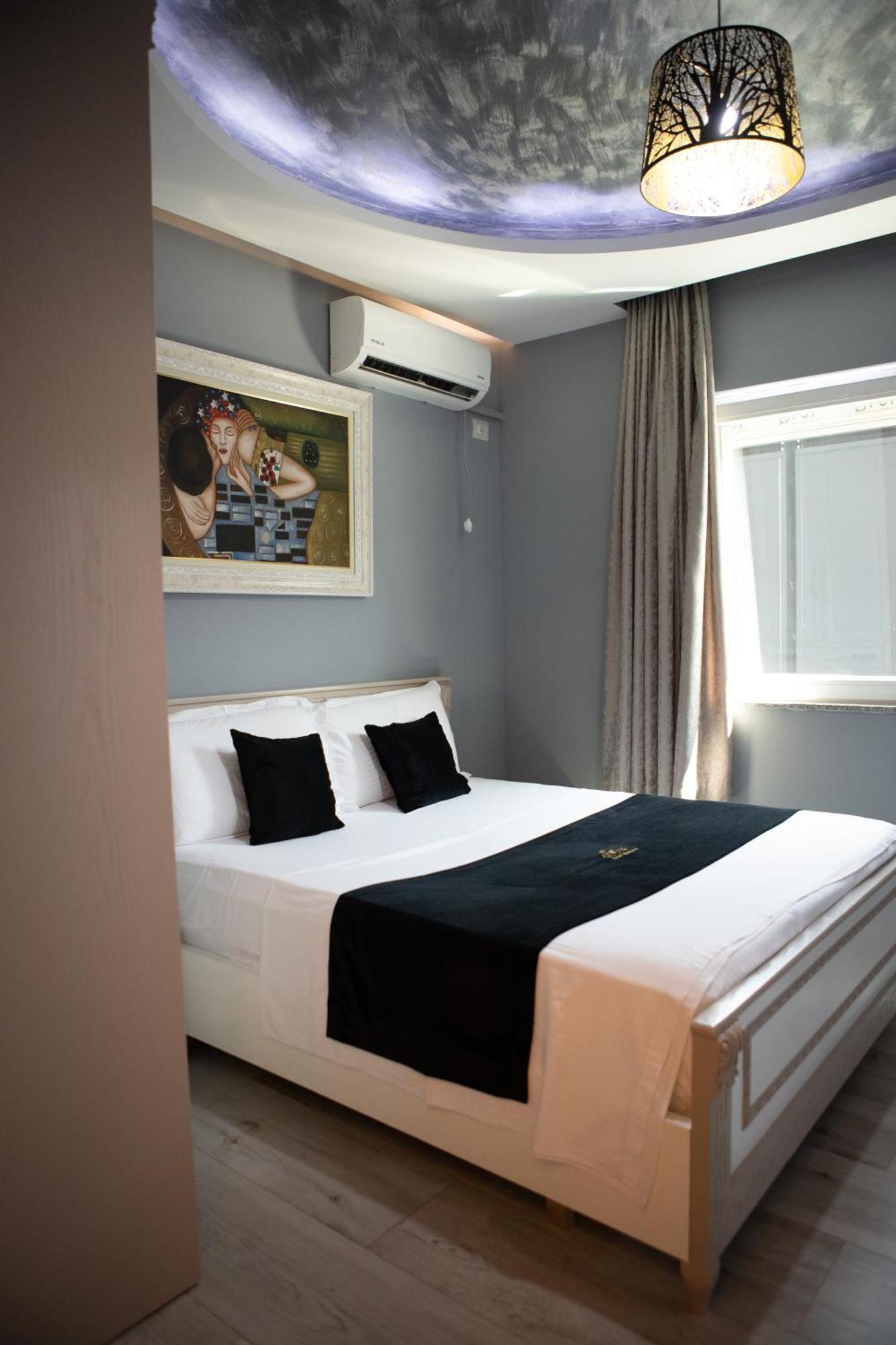 Hotel Univers *