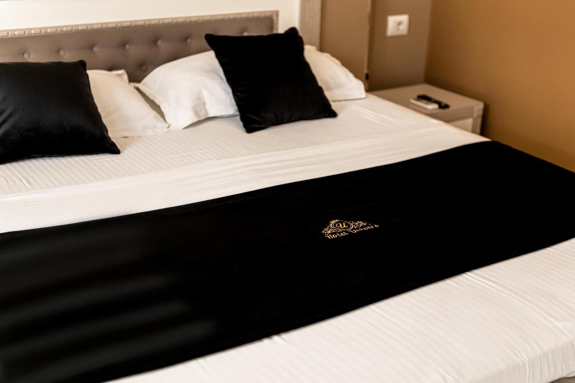 Hotel Univers *