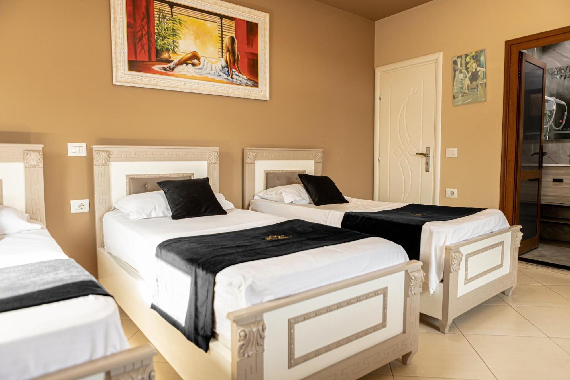 Hotel Univers Kolgecaj