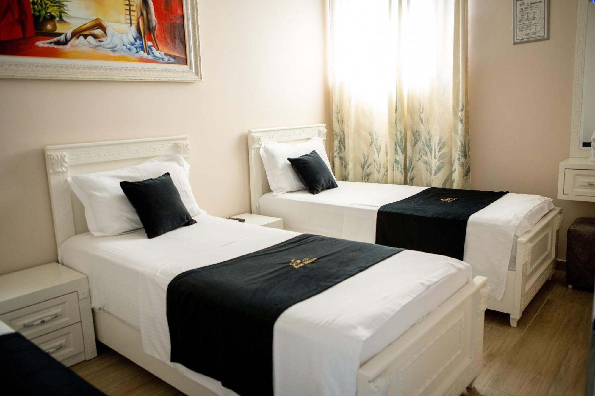Hotel Univers *